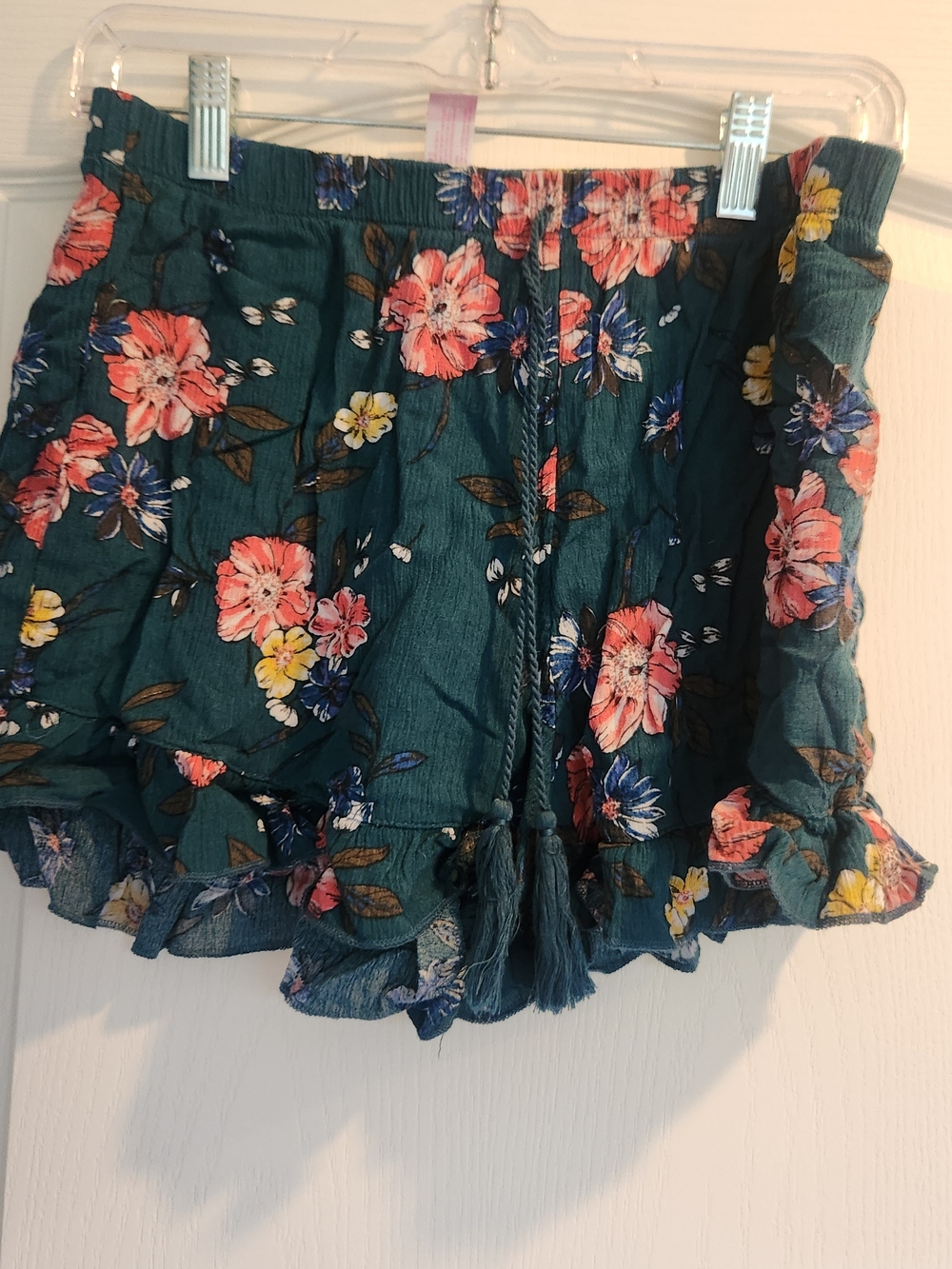 No Boundaries Teal Floral Ruffle Shorts with Pink and Yellow Flowers L Euc